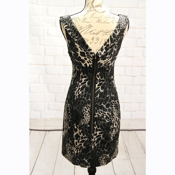 Guess Animal Print V-Neck Bodycon Dress - 7 - Picture 3 of 11